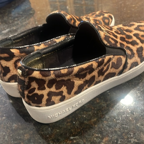 Michael Kors slip ons - Picture 2 of 4